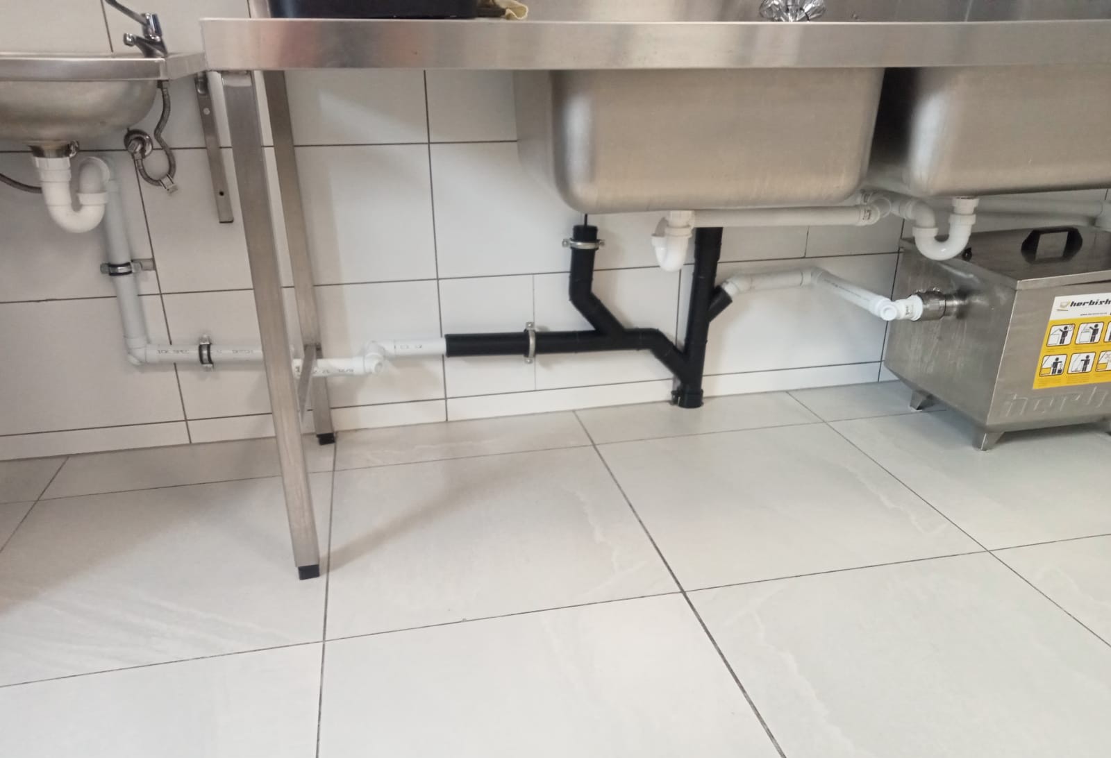 Sink pipes
